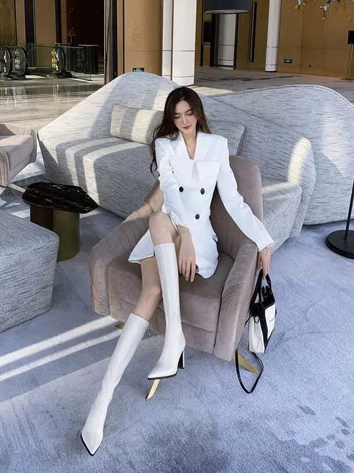 大粗跟靴子怎么搭配