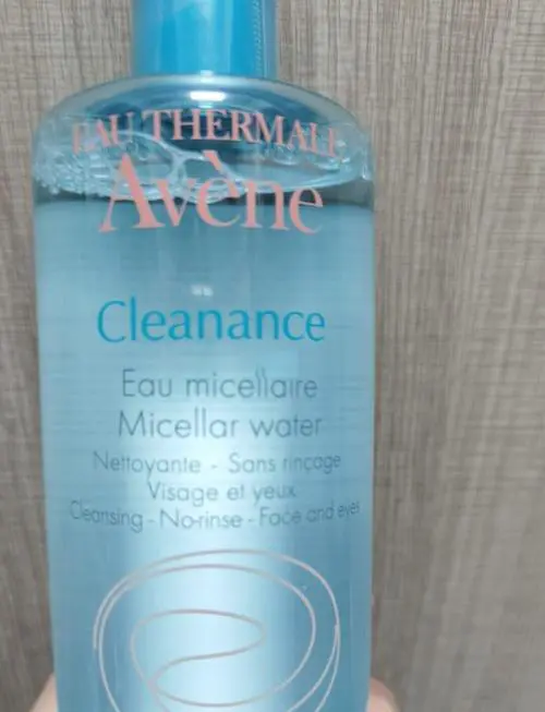 雅漾卸妆水的最新包装