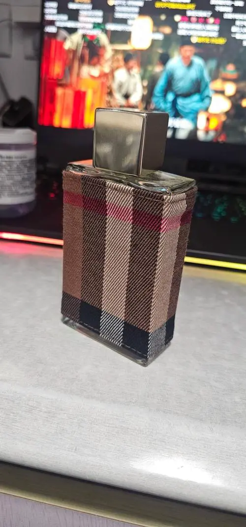 巴宝莉最新款男士香水