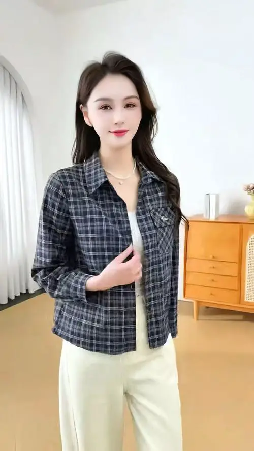 短款秋季上衣怎么搭配