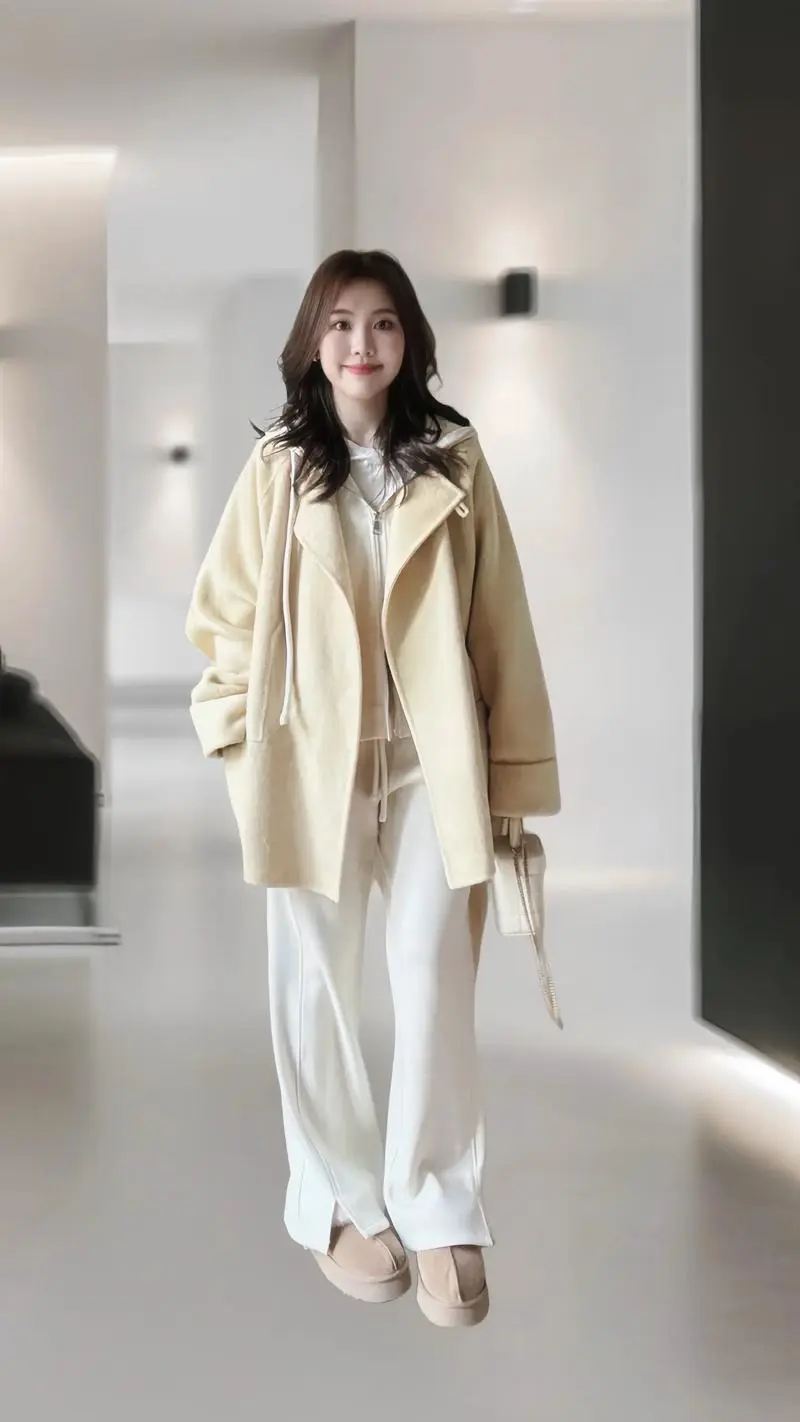 白帽子要怎么搭配衣服好看吗