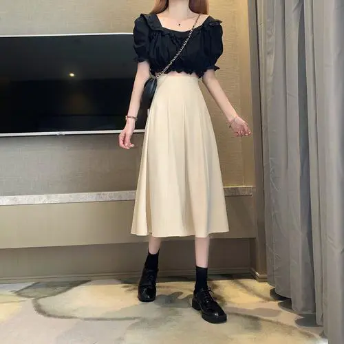 a摆裙上衣怎么搭配