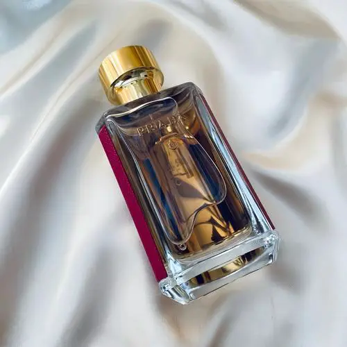 普拉达淑女香水最新款