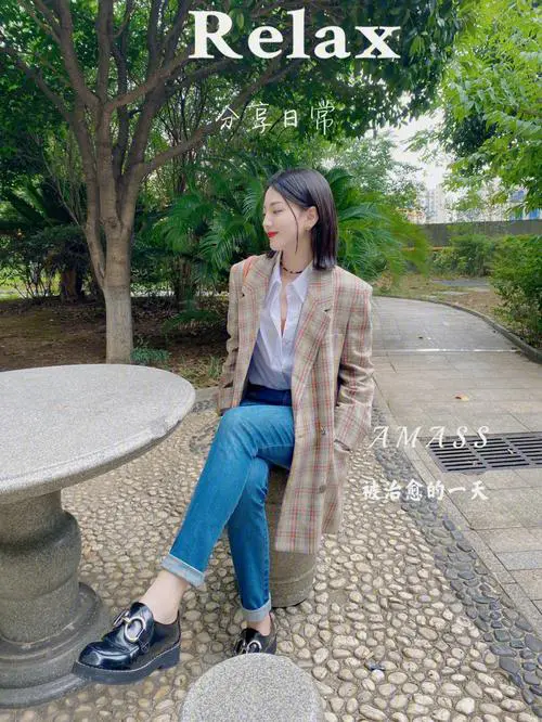 绿色格纹西装怎么搭配