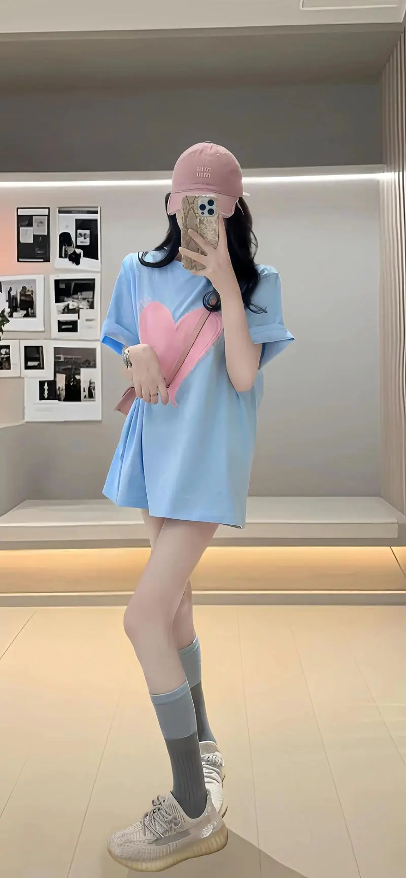 大版短袖怎么搭配