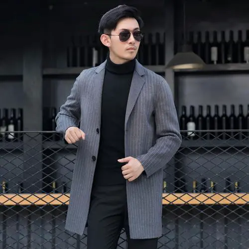 男条纹厚长外套怎么搭配什么裤子图片