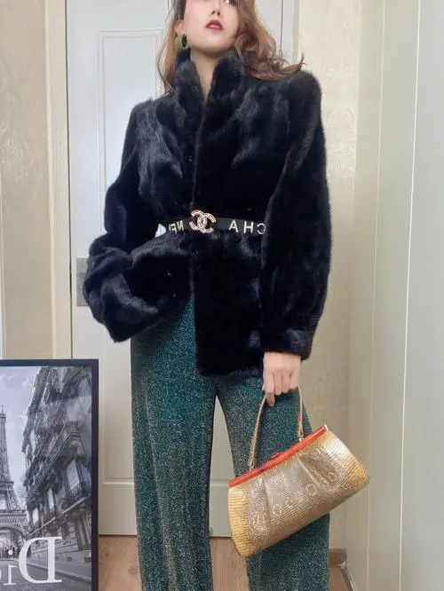 黑色貂怎么搭配裤子好看吗