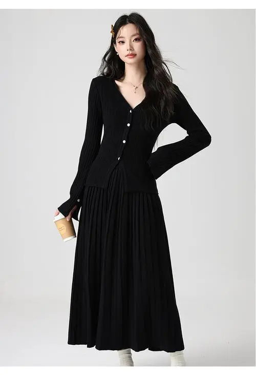 针织套装裙怎么搭配什么外套好看吗