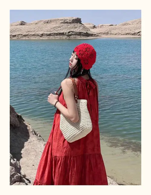 红色宽松长裙怎么搭配什么外套好看图片