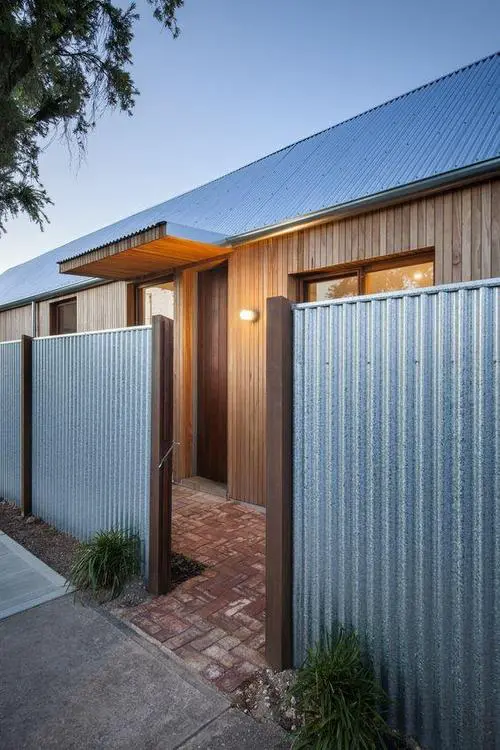 最新楼顶围墙的设计图片