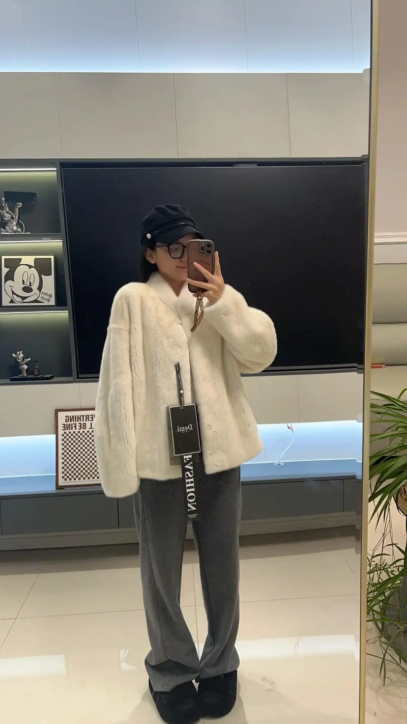 白色貂皮怎么搭配图片