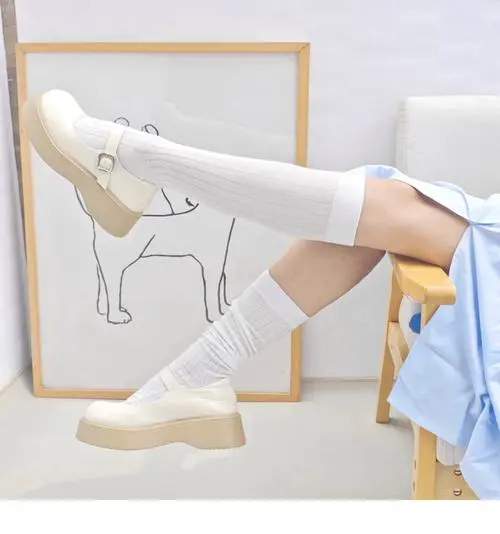 学生袜该怎么搭配衣服