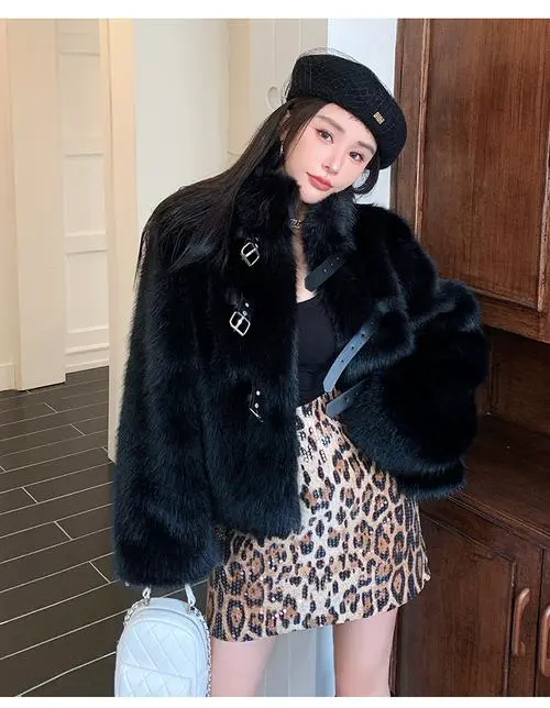 黑灰皮草怎么搭配好看吗