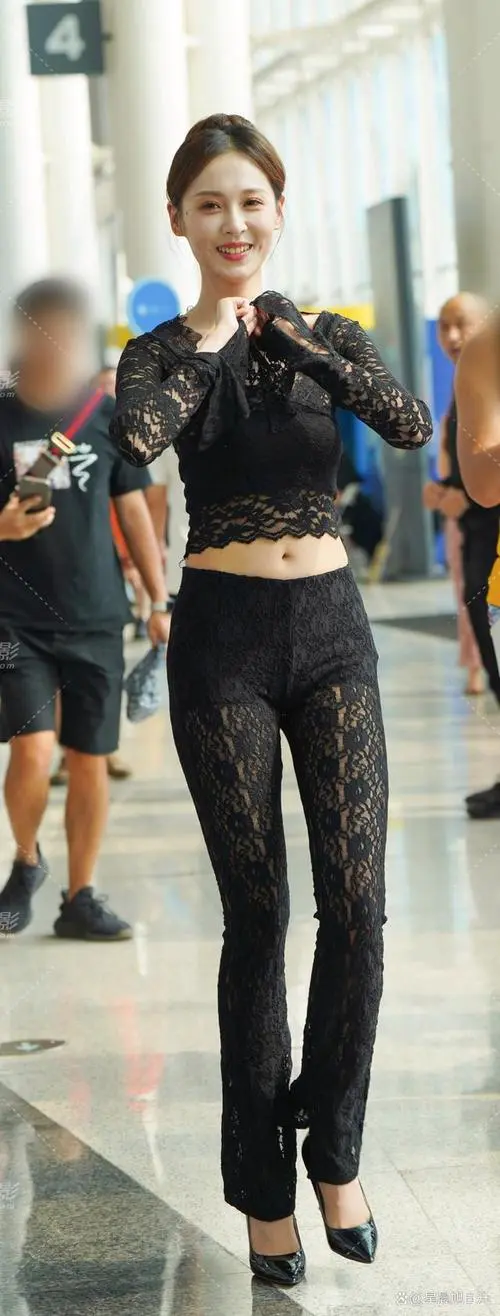 蕾丝裤怎么搭配外套