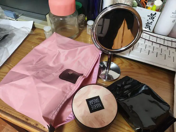 玛丽黛佳最新化妆包