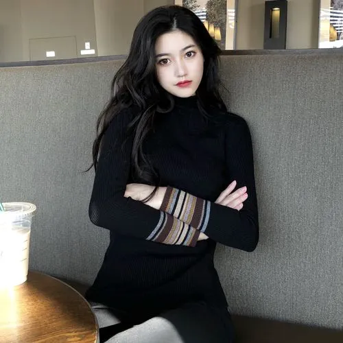 中袖紧身毛衣怎么搭配