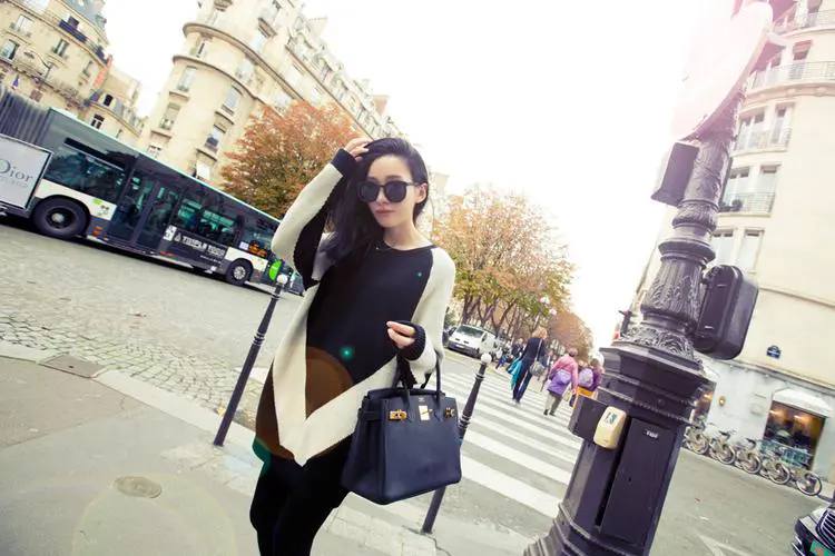 v字型头怎么搭配衣服