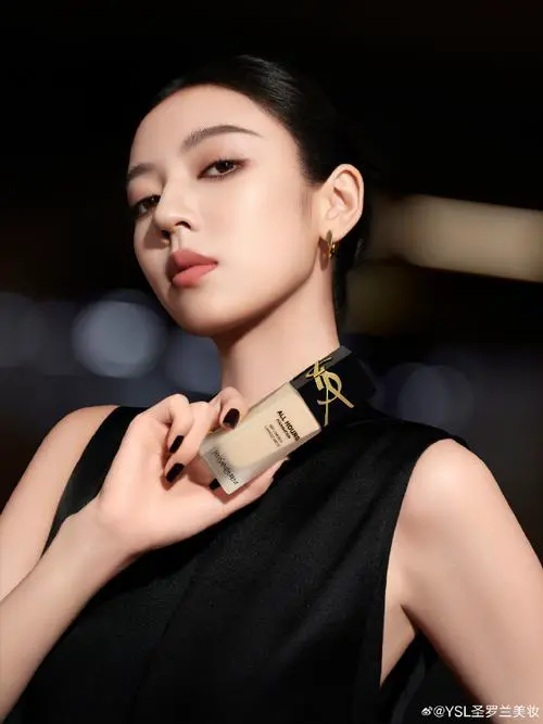 倩碧最新外国代言人