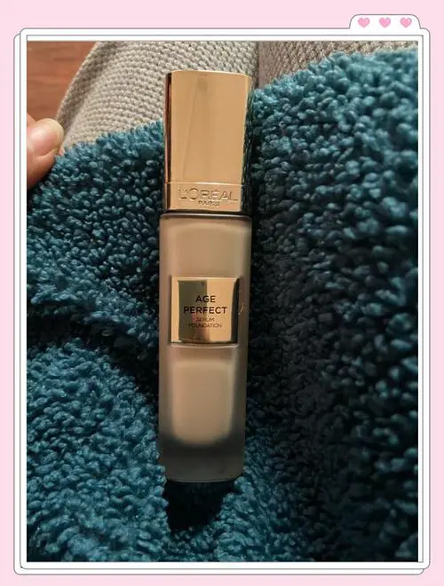 最新款巴黎欧莱雅粉底