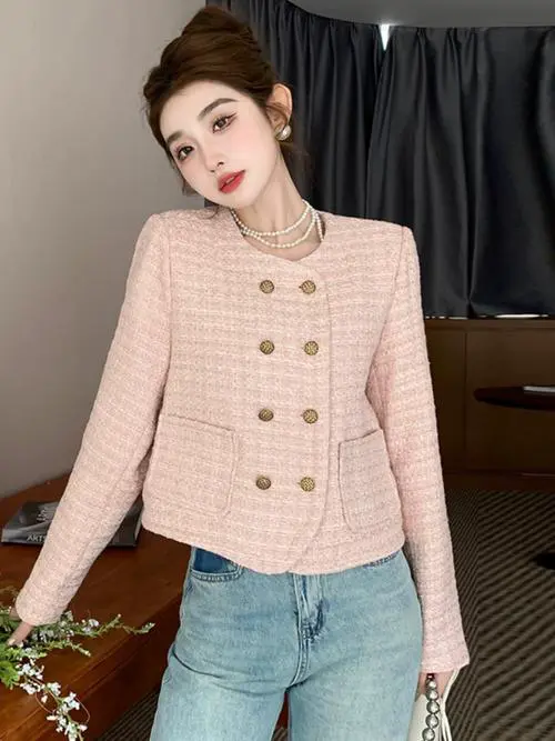 短款秋季上衣怎么搭配什么外套