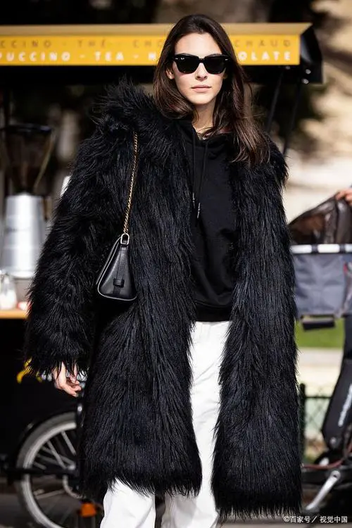 长版黑色衣服怎么搭配图片大全