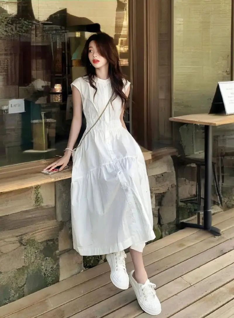 白色长款裙子怎么搭配