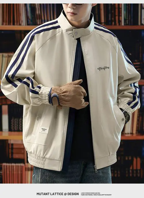 男条纹厚外套怎么搭配什么裤子