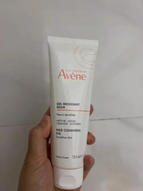 雅漾洗面奶怎么打开盖子