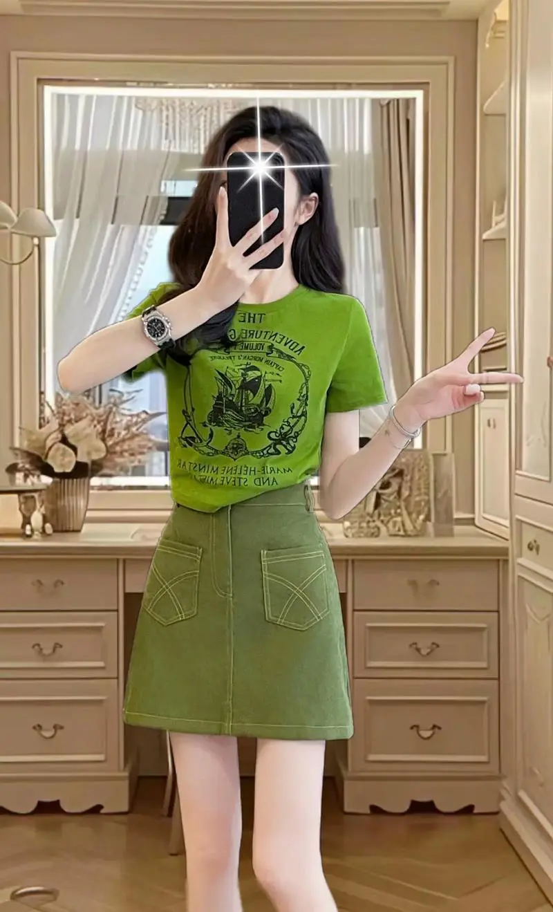 绿色韩版短袖怎么搭配