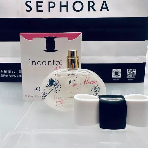 菲拉格慕最新款香水图片