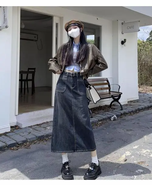 高腰半身牛仔裙怎么搭配上衣