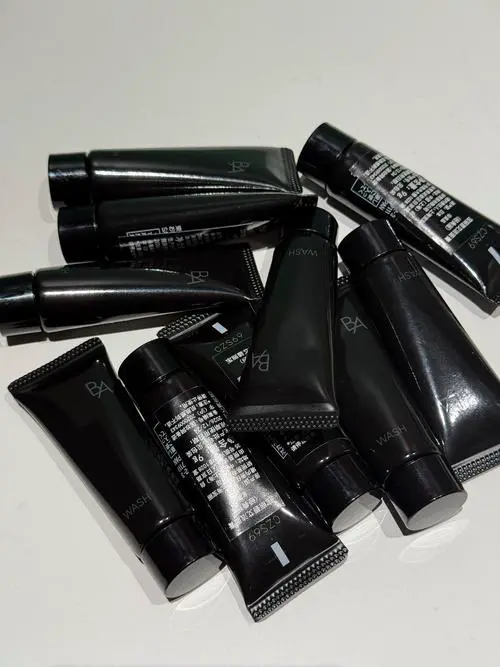 黑色洗面奶怎么用