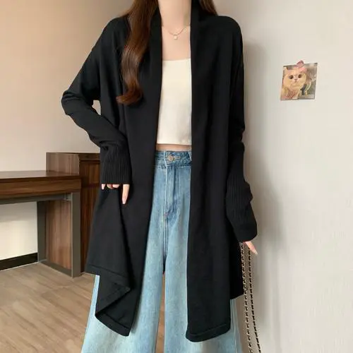 黑长开衫里面怎么搭配衣服好看