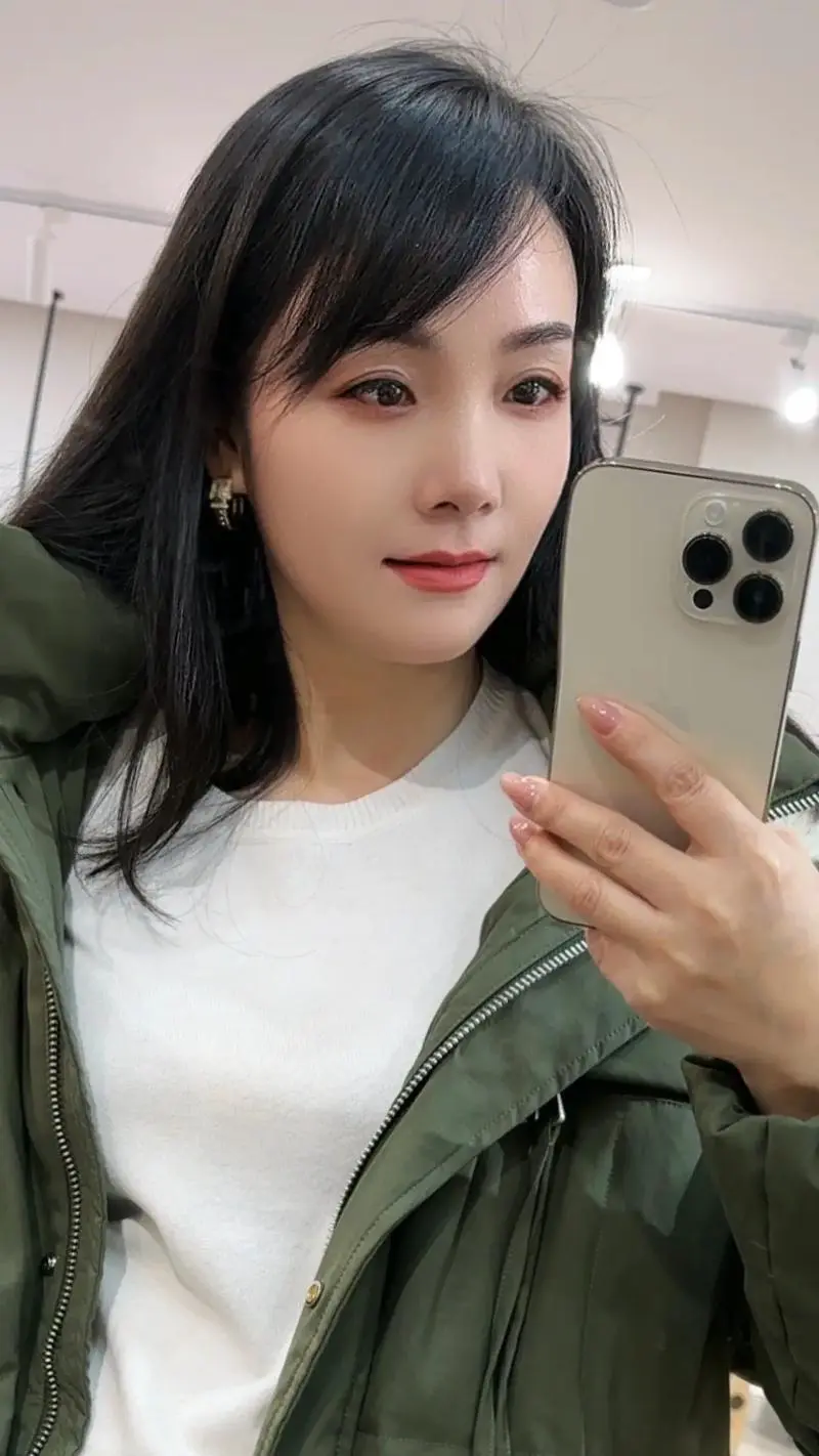 冬天军大衣怎么搭配图片女