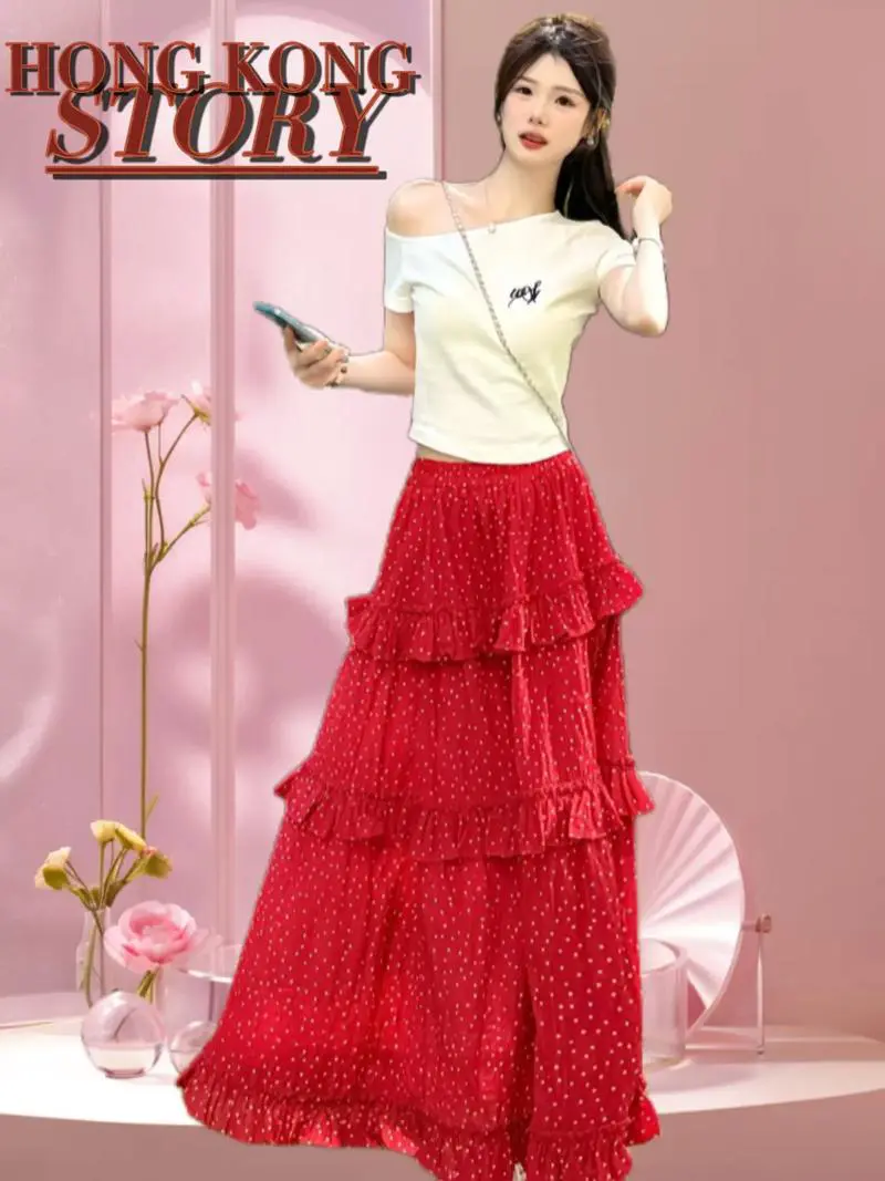 红色裙子怎么搭配上衣图片欣赏