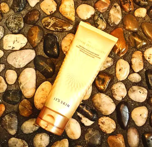 依思洗面奶效果怎么样