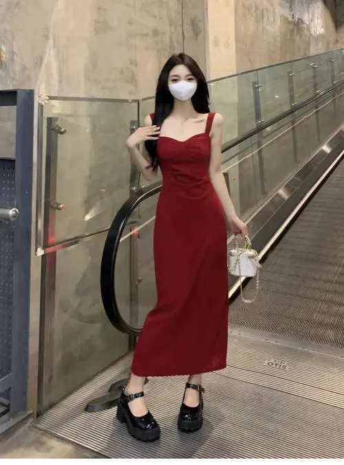 红色宽松长裙怎么搭配什么外套