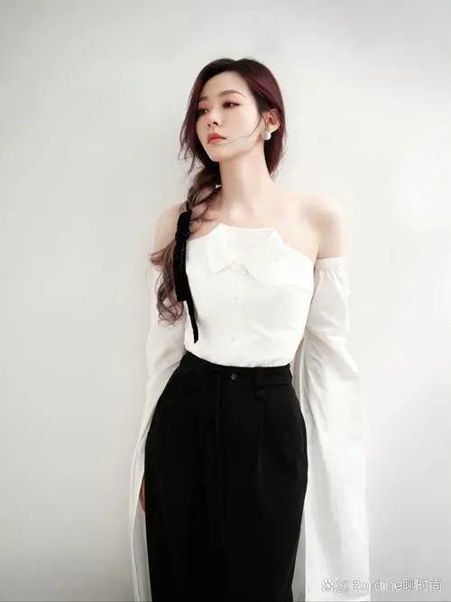 黑白的衣服怎么搭配图片欣赏