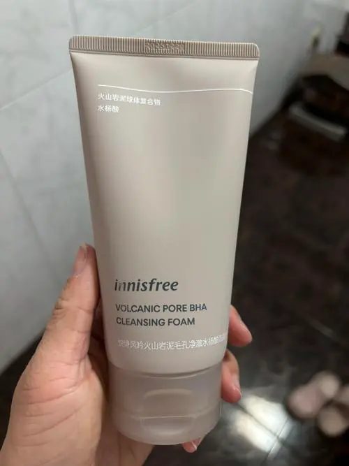 悦诗风吟火山洗面奶怎么样