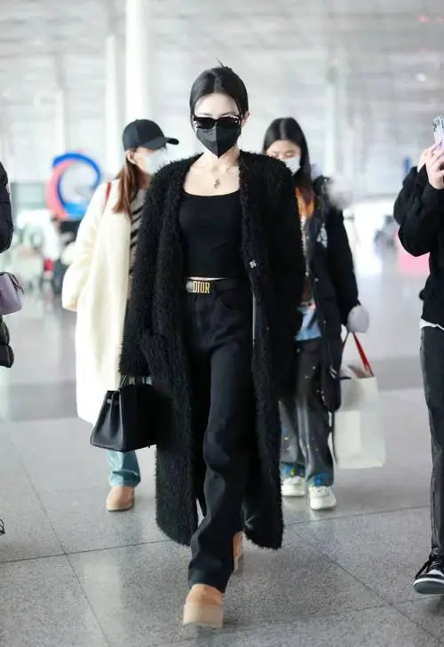 黑色貂怎么搭配裤子好看吗