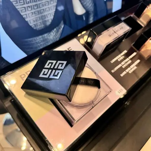 纪梵希四色散粉最新