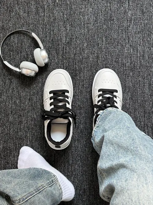 小灰鞋怎么搭配