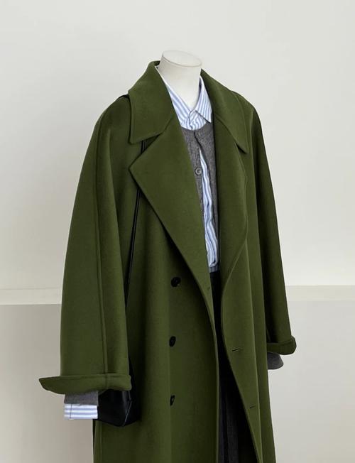 绿色韩版外套怎么搭配