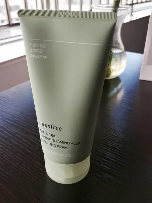 悦诗风呤绿茶洗面奶怎么看正品