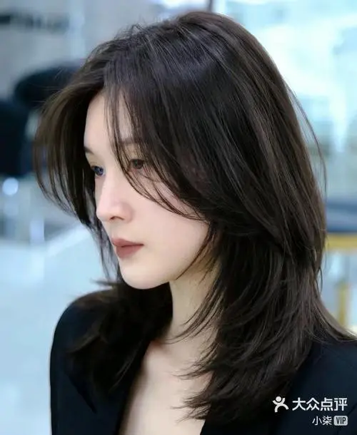 v字型头怎么搭配衣服