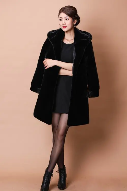 黑色短貂怎么搭配好看