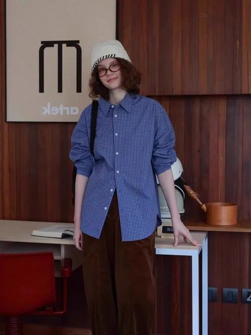 蓝色格子和蓝色衣服怎么搭配图片欣赏
