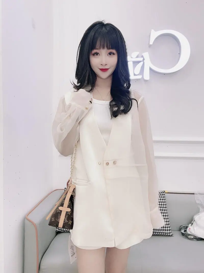 欧根纱蓬蓬袖怎么搭配