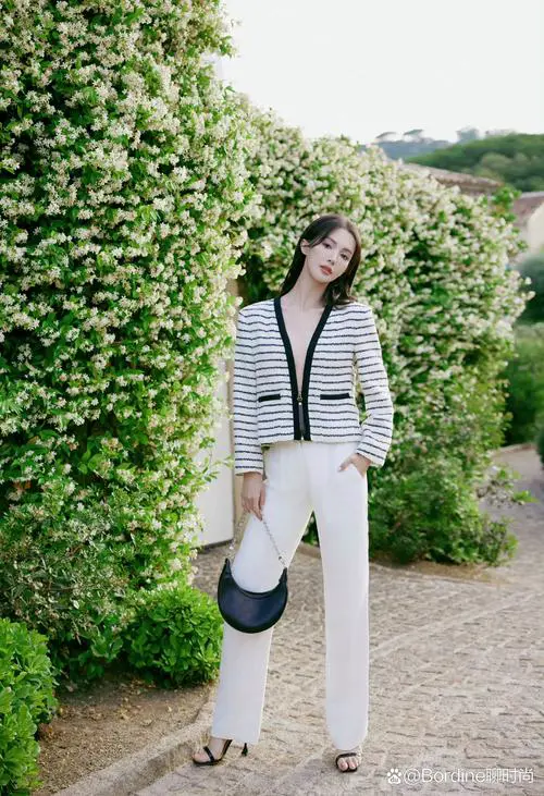 黑白的衣服怎么搭配图片