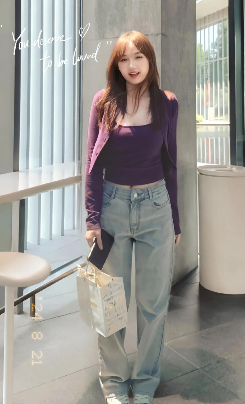 紫色灰色蓝色怎么搭配衣服好看吗